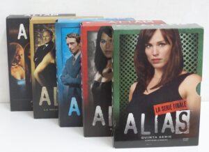 Alias.  Serie Completa Stagioni da 1 a 5 (5 stagioni) (Episodi 105) (29 DVD) con Cofanetti. DVD in Italiano