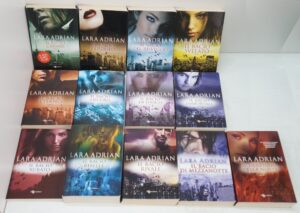 LA STIRPE DI MEZZANOTTE Saga Completa 13 vol. di Lara Adrian (IL BACIO)