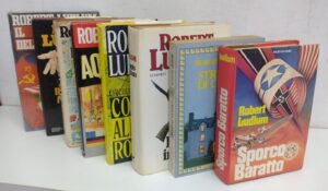 Lotto n. 8 Libri Gialli Thriller di Robert Ludlum - Lotto come da immagine