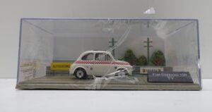 Diorama Fiat 500 – Fiat Giannini 500 TV bianco – Hachette scala 1:43