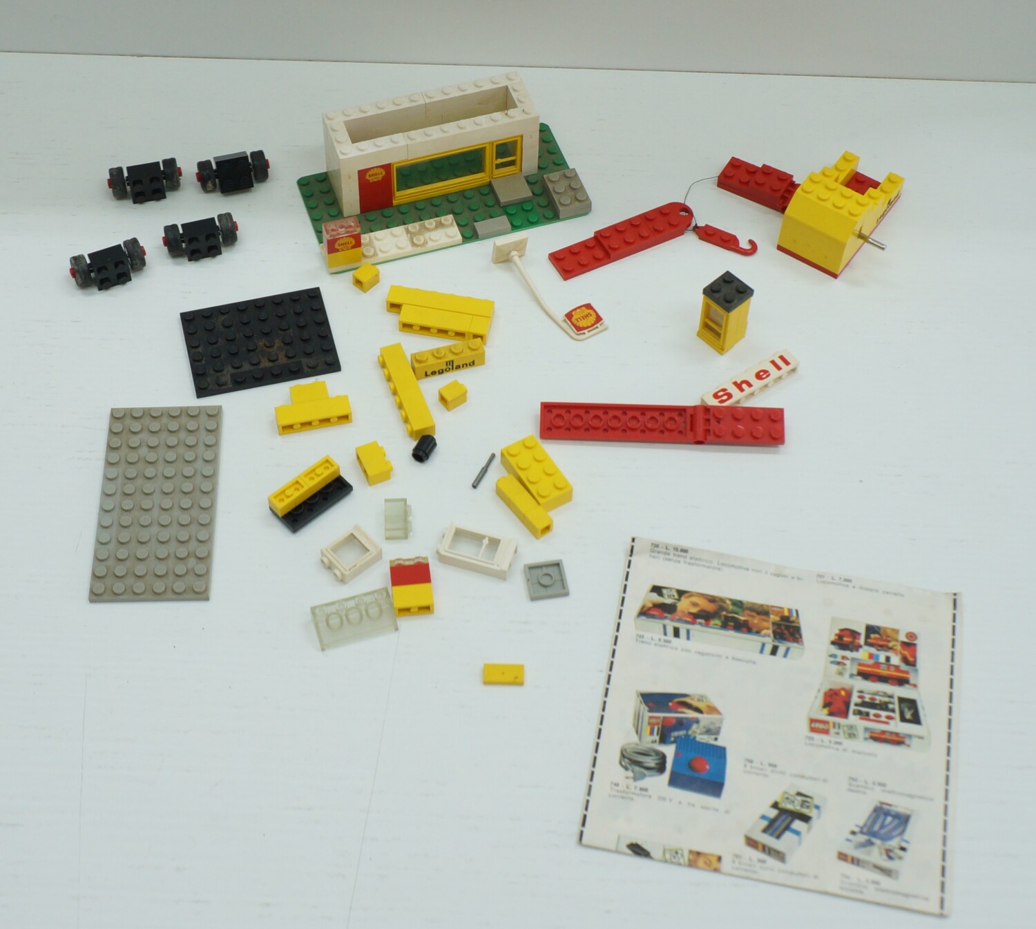 Lotto Mattoncini Costruzioni LEGO misti vari pezzi forme misure e colori -  Come da immagine
