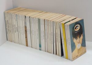 E' un Suspense - Lotto n. 32 Libri Romanzi Gialli Thriller - Lotto come da immagine