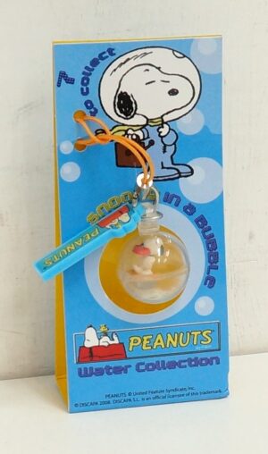 Snoopy in a Bubble. Peanuts Water Collection. Ciondolo per Cellulare Phone. Laccio Arancione