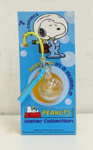 Snoopy in a Bubble. Peanuts Water Collection. Ciondolo per Cellulare Phone. Laccio Verdino