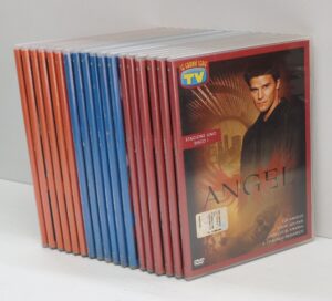 Angel (Buffy l'ammazzavampiri) - Stagioni 1-3 Complete (18 DVD) (Episodi 66) Versione da edicola - DVD in Italiano