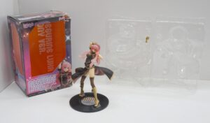 Vocaloid: Luka Megurine, Tony Ver. Action Figure scala 1/7, Altezza 23 cm.  Max Factory