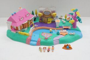 Polly Pocket Polliville Boutique con Personaggi. Vintage 1996. Bullyland