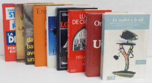 Lotto n. 9 Libri di Politica e Societa' di Autori Vari. Lotto come da immagine