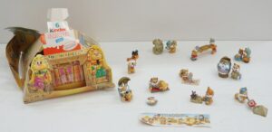 Kinder Sorpresa: Miaogizi con Playset in cartoncino. Collezione anno 1997 COMPLETA. Ferrero