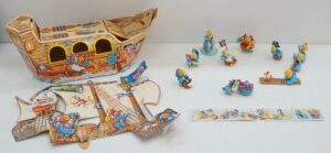 Kinder Sorpresa: Los Pappagalos con Playset in cartoncino e 8 sorpresine. Collezione anno 1999. Ferrero