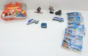 Kinder Sorpresa: Polar Express con Confezione e n. 6 sorpresine. Collezione anno 2004 NON COMPLETA. Ferrero