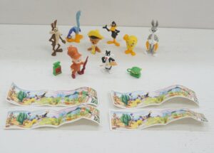Kinder Sorpresa: Looney Tunes n. 8 sorpresine con Scatola. Collezione anno 1997 COMPLETA. Ferrero