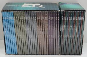 E.R. Medici in prima linea. Stagioni da 1 a 9 Complete. (Episodi 201) con n. 43 DVD in italiano con Cofanetti. Versione da edicola