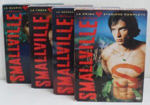 Smallville. Stagioni da 1 a 4 Complete. (Episodi 88) con n. 24 DVD in Italiano con Cofanetti