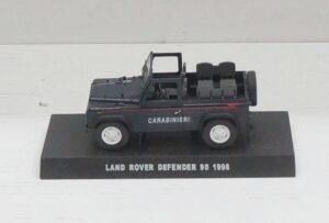 Carabinieri Land Rover Defender 90 - 1998. Modellino Die Cast Scala 1:43. De Agostini