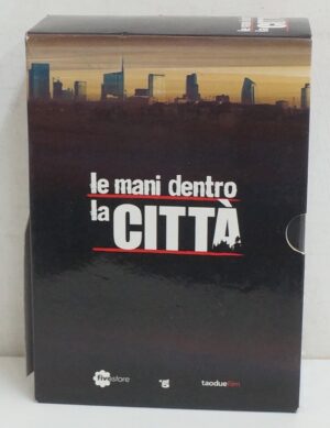 Le mani dentro la città. Stagione 1 Completa (Episodi 1-12) (4 DVD) con Cofanetto. DVD in Italiano