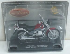 Moto Guzzi Nevada 750 Club. Modellino Moto Scala 1:24 Die Cast. Versione da edicola. Hachette