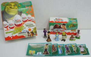 Kinder Sorpresa: Shrek Terzo n. 6 sorpresine con Scatola. Collezione anno 2008 NON COMPLETA. Ferrero