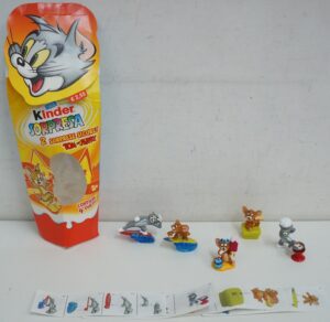 Kinder Sorpresa: Tom & Jerry n. 5 sorpresine con Scatola. Collezione anno 2005 NON COMPLETA. Ferrero