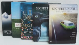 Six Feet Under. Stagioni da 1 a 5 Complete (Episodi 63) (25 DVD) con Cofanetti. DVD in Italiano