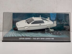 Lotus Esprit - 007 The spy who leved me 1:43 Modellino Model car Die Cast - James Bond (La spia che mi amava)