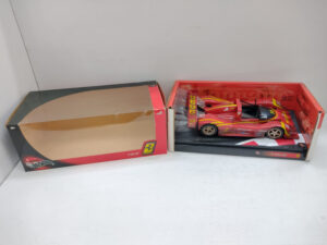 FerrariF 333SP Hot Wheels 29750 Momo #30 1:18 Landshark Racing Modellino Model car Rosso
