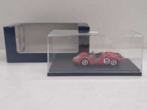 Maserati Tipo 63 Pinko PI-124 24h Le Mans 1961 1:43 Team Serenissima #9 Scarfiotti/Vaccarella Modellino Model car Rosso