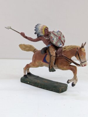 Indiano a cavallo con Ascia - Elastolin Hausser 6844 - Figura in Pasta cm 10 - Vintage anni '30/'40/'50 Masse Figur Vorkrieg