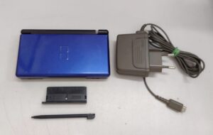 Console Nintendo DS Lite blu con Caricatore e Pennino - NON FUNZIONANTE