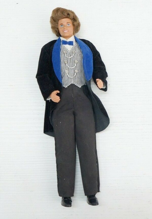 KEN-di-Barbie-Abito-da-Cerimonia-Bambola-Doll-Vintage-anni-90-Mattel-123738325052