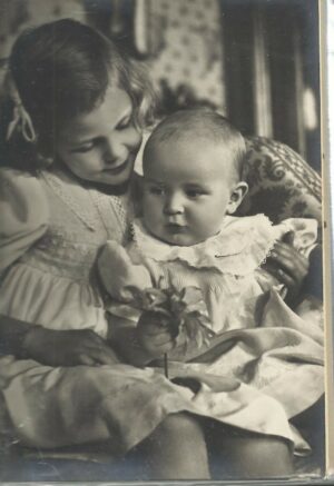 CARTOLINA LL.AA.RR. PRINCIPESSA MARIA PIA E MARIA GABRIELLA non viaggiata Mod.18