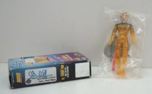 Star Trek LT TASHA YAR Toyfare Exclusive con Autografo di Gareb Shamus