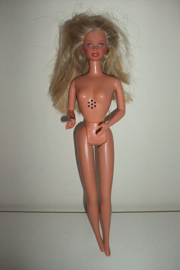 BARBIE-con-meccanismo-DOLL-cod-B22-111013318429