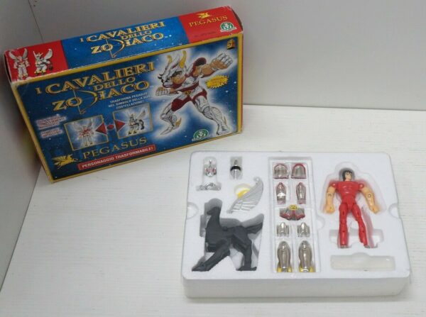 Cavalieri-dello-Zodiaco-PEGASUS-Personaggio-Trasformabile-Giochi-Preziosi-124059038339-2